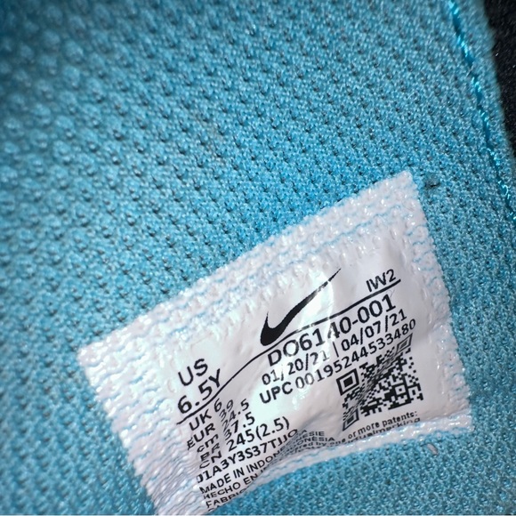 Nike Space Jam Sneakers - Picture 10 of 11